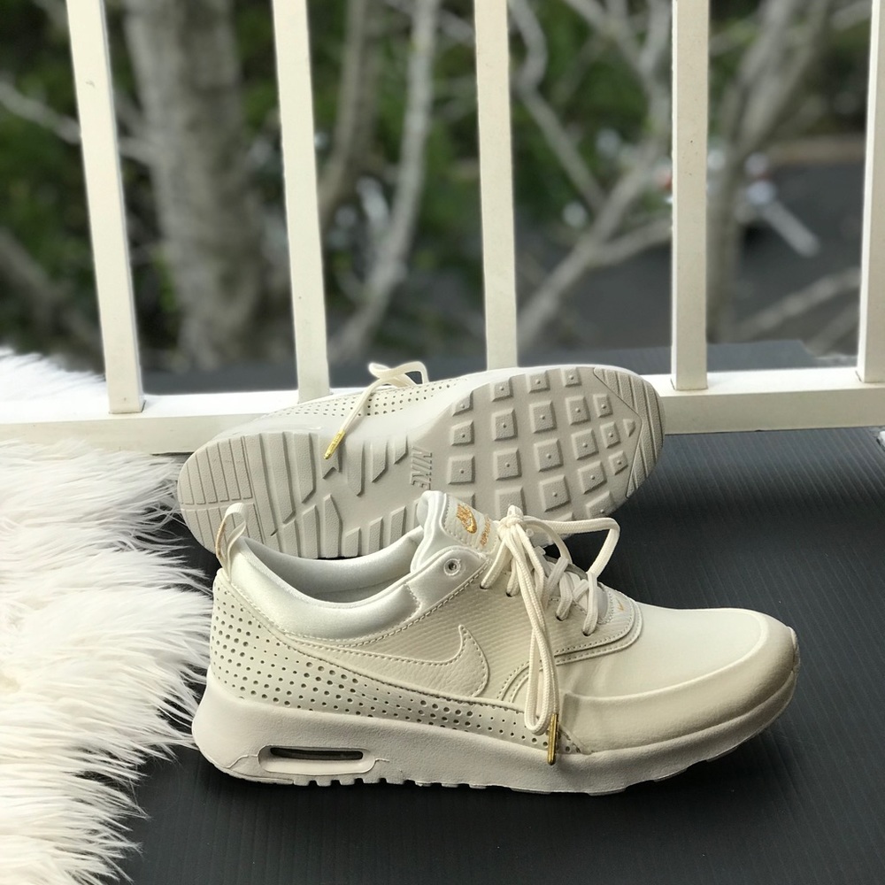 NWT Nike Air Max Thea PRM QS Summit White WMNS - Picture 5 of 8